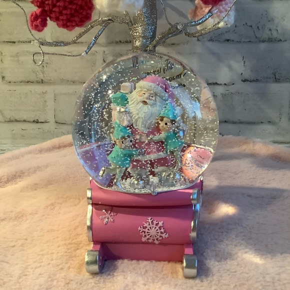SINCERELY SANTA Santa With Sled Water Globe - Picture 2 of 7